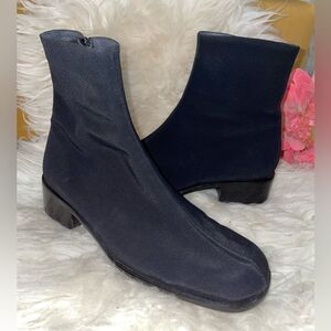 Stuart Weitzman Gor-Tex Chelsea Boots Black 7